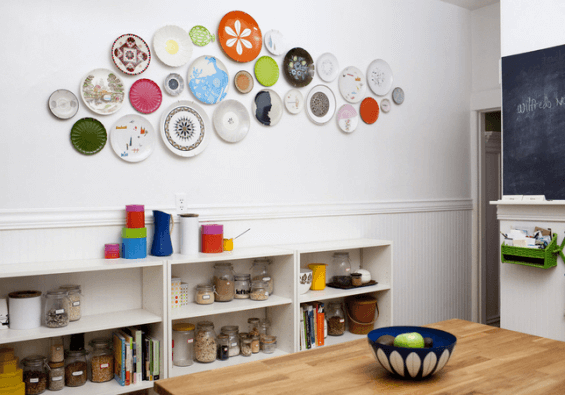 How To Decorate A Bare Kitchen Wall With These Five Items