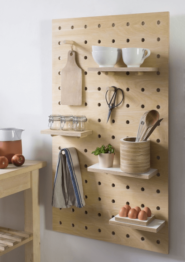 How to Decorate A Bare Kitchen Wall With These Five Items