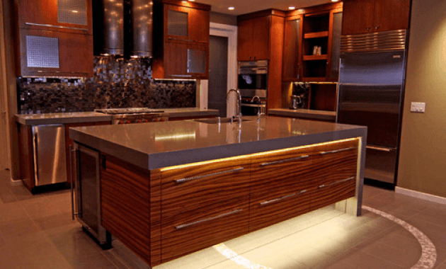 Brown kitchen cabinets toe kick Brown kitchen cabinets toe kick