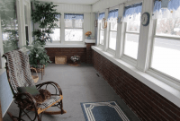 Cozy and Small Enclosed Porch Decorating Ideas