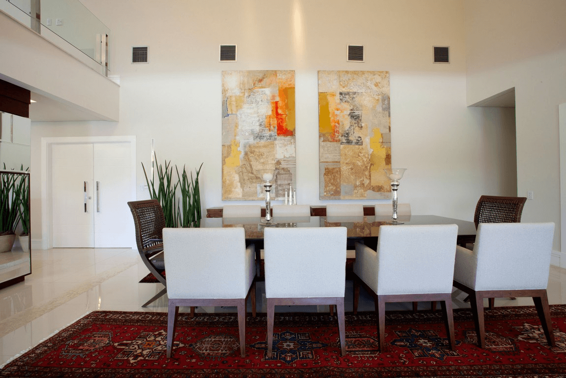 Casual Dining Room Wall Décor