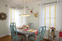 How to Decorate Old Vintage Oval Dining Room Table How to Decorate Old Vintage Oval Dining Room Table