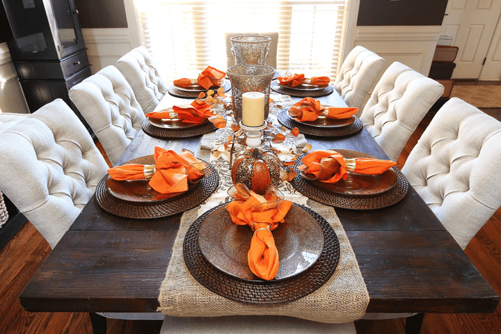 How to Decorate a Dining Room Table for Fall