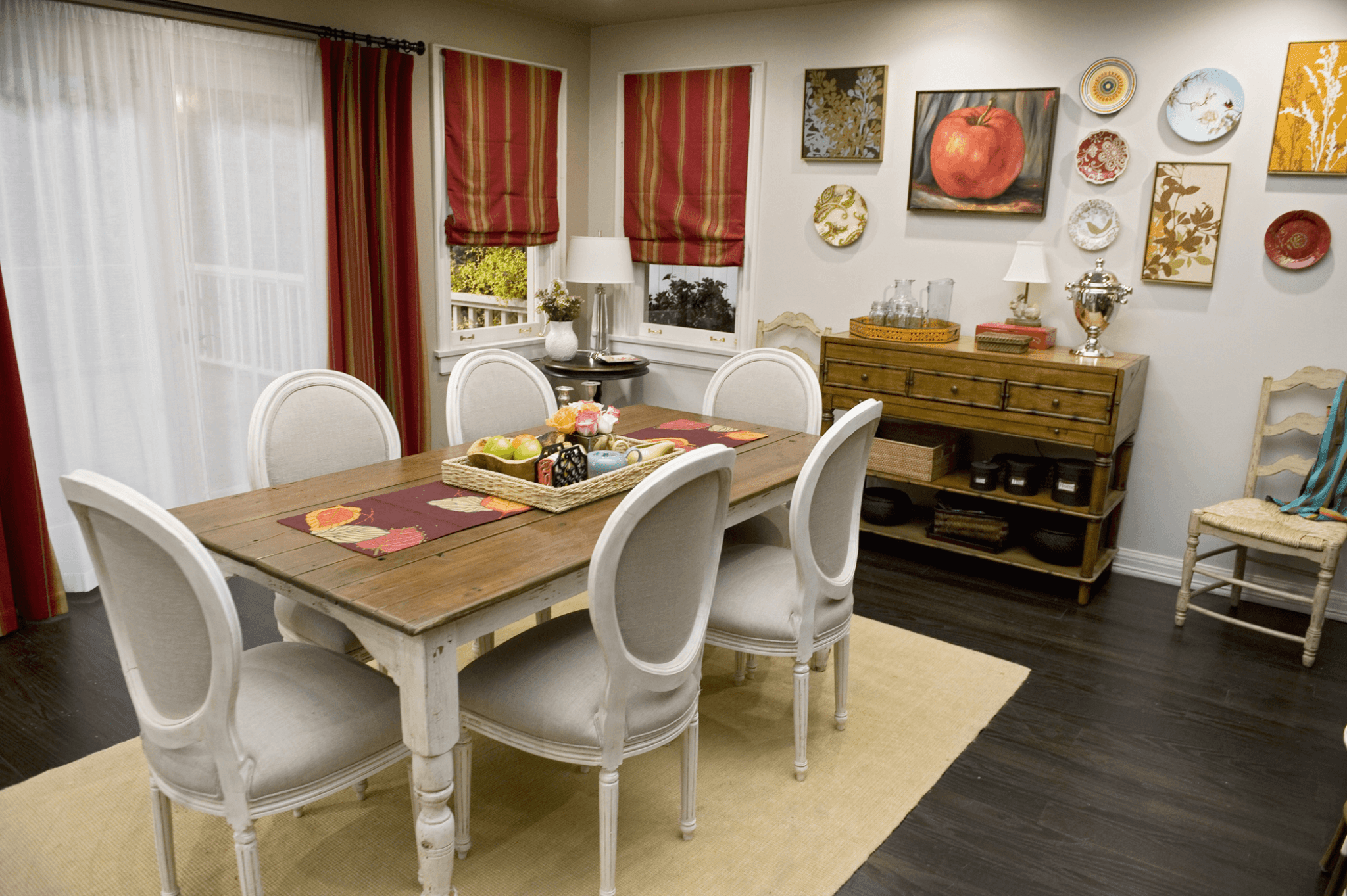 How to Decorate Old Dining Table Simple Ideas