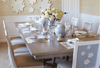 Simple Warm Dining Room Wall Décor with Plates Simple Warm Dining Room Wall Décor with Plates