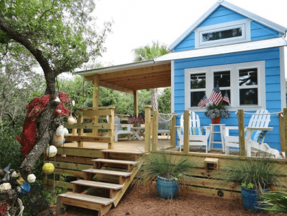 Tiny house outdoor living room