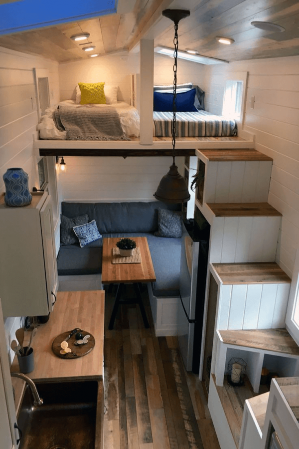 Tiny house living room bedroom | EasyHomeTips.org