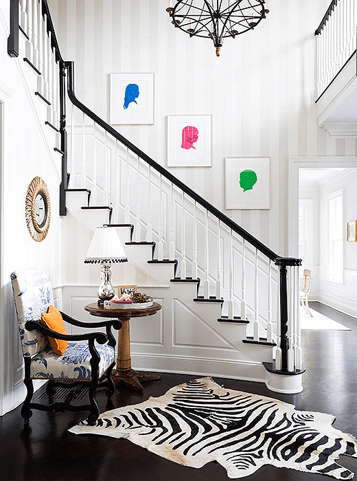 Bold color stairway wall decor ideas