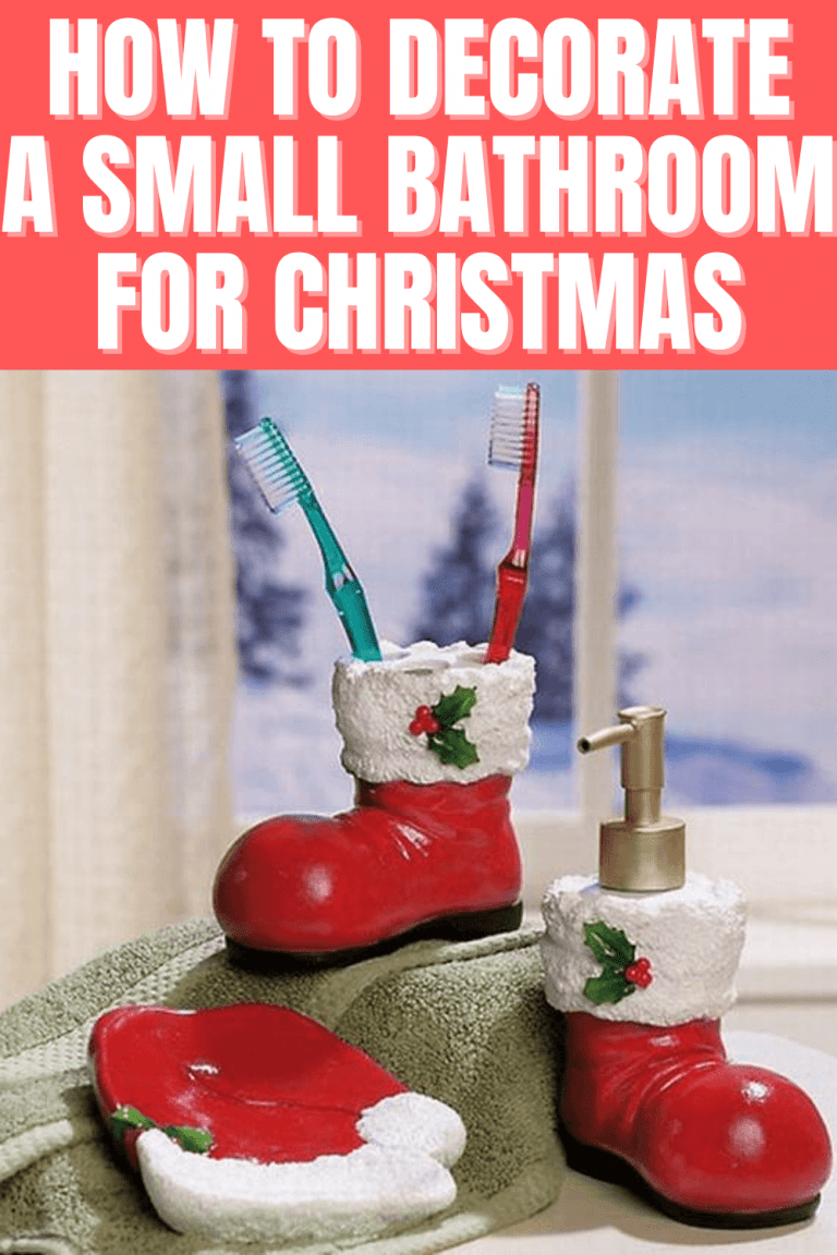 7 Ideas on How to Decorate a Small Bathroom for Christmas