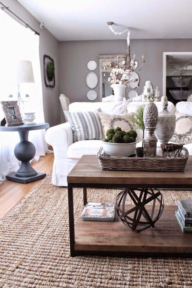 Designer Tips on How To Decorate a Living Room Coffee Table