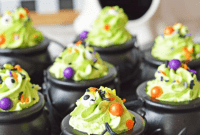 Unique ways to use a cauldron for halloween parties Unique ways to use a cauldron for halloween parties