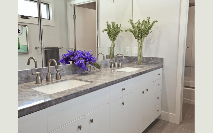Image: molimore.com Bathroom countertop decorating ideas