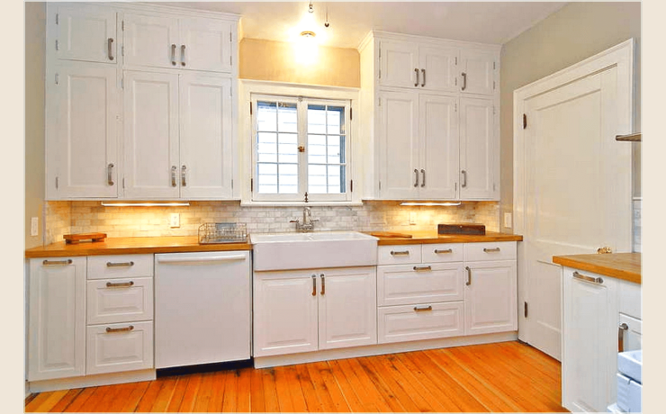 Kitchen cabinets door knobs