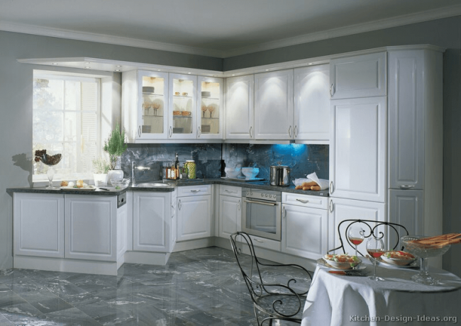 Image: kitchen-design-ideas.org White kitchen cabinets doors glass
