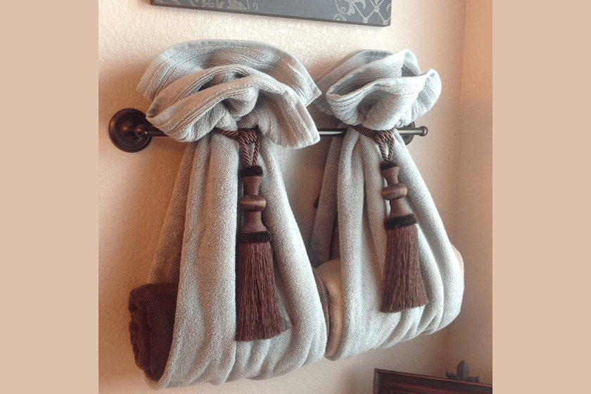 DIY decorative bathroom towels