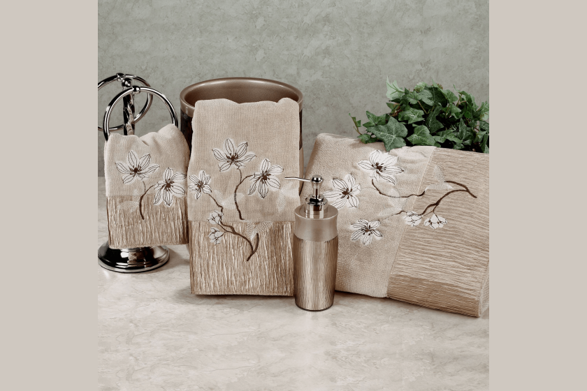 Decorative bathroom towels sets